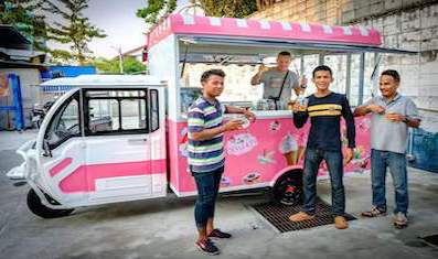 泰国客户收到伽娅新能源电动餐车，表示非常满意